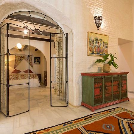 Country Home Apartment With Garage 6 Pax Sevilla Bagian luar foto