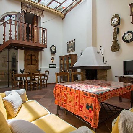 Country Home Apartment With Garage 6 Pax Sevilla Bagian luar foto