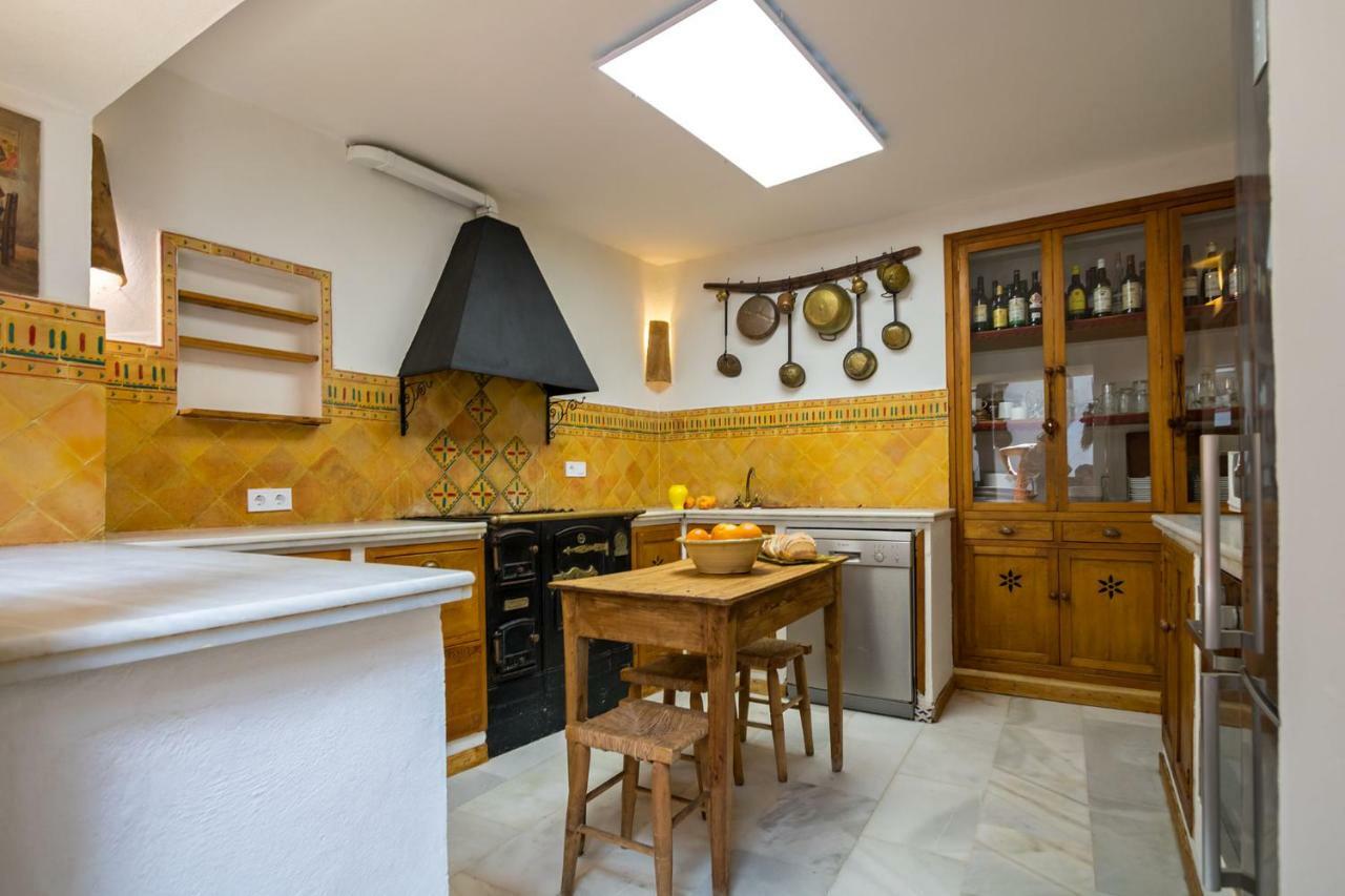 Country Home Apartment With Garage 6 Pax Sevilla Bagian luar foto