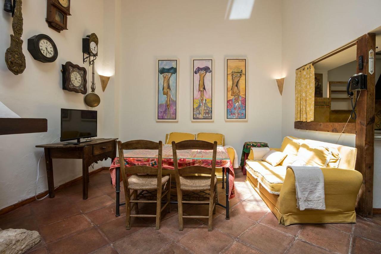 Country Home Apartment With Garage 6 Pax Sevilla Bagian luar foto