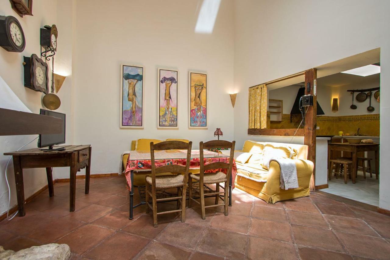 Country Home Apartment With Garage 6 Pax Sevilla Bagian luar foto