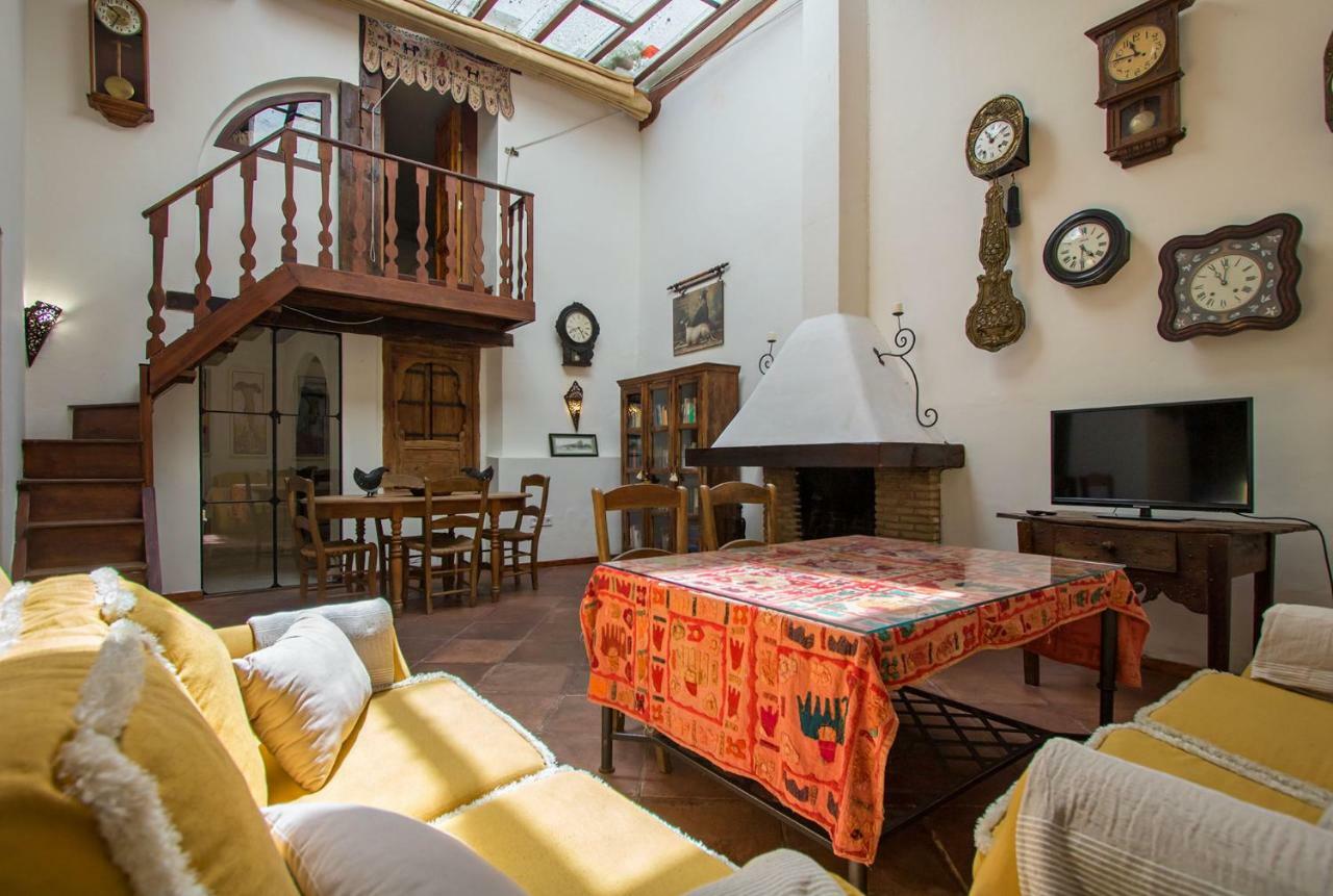 Country Home Apartment With Garage 6 Pax Sevilla Bagian luar foto